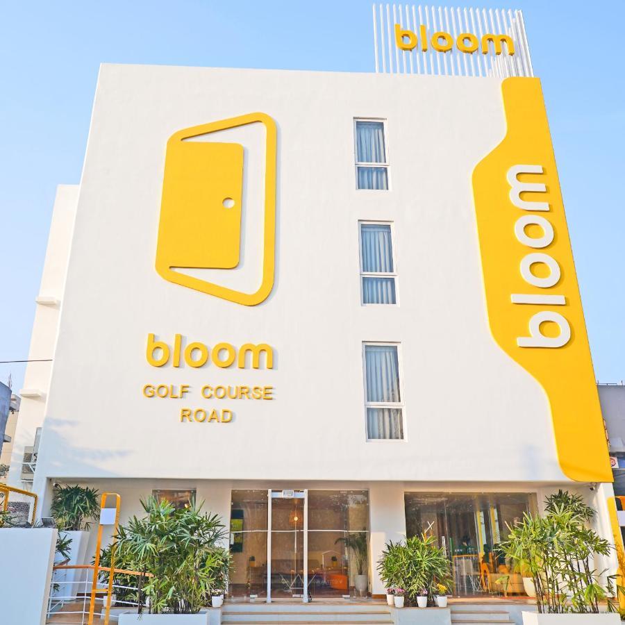 Отель Bloom - Golf Course Road Гургаон Экстерьер фото